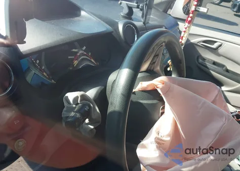 2011 Honda Insight Lx from USA, damaged, VIN JHMZE2H50BS011784